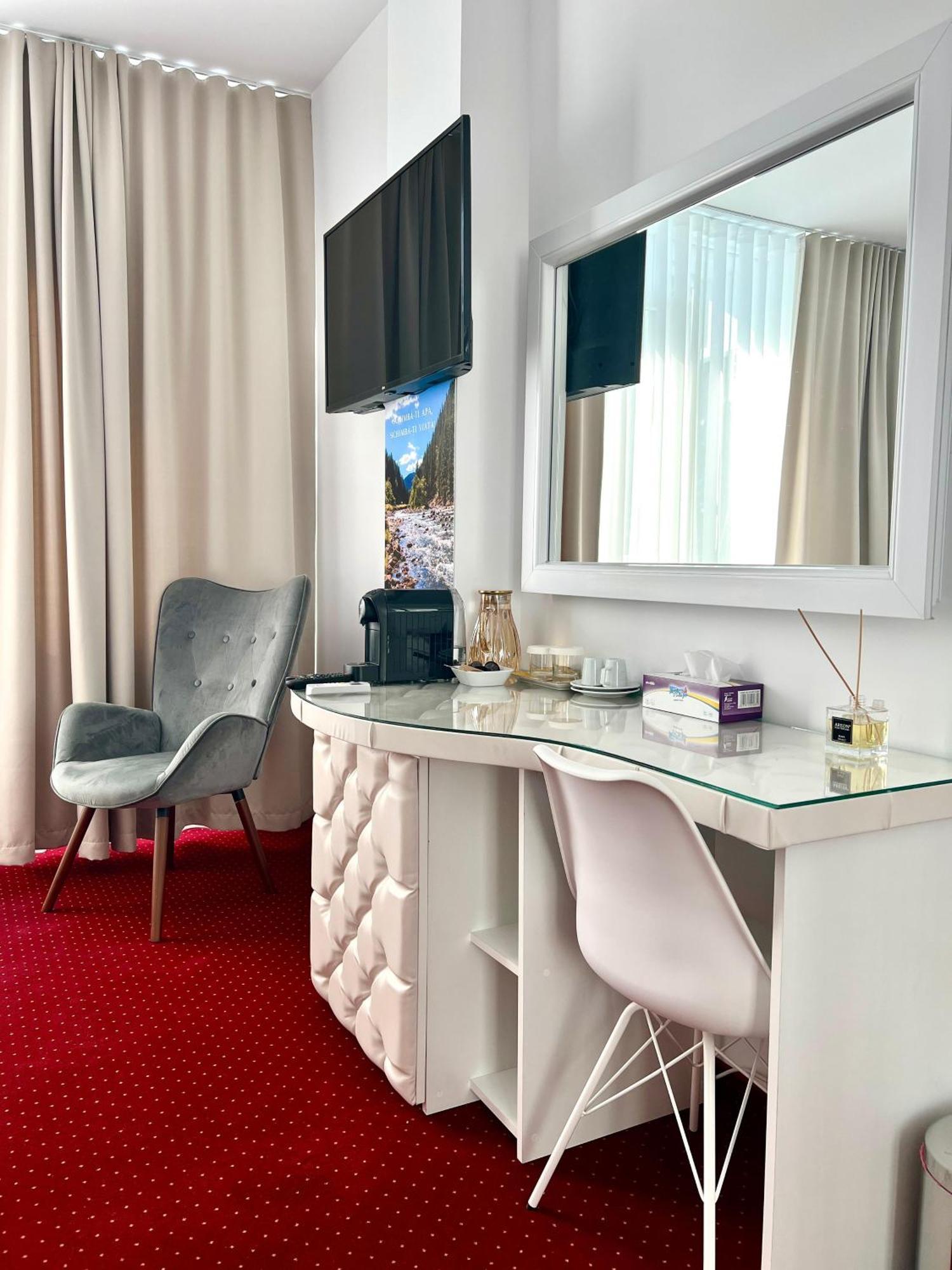 Royal Park Complex Otel Bascov Dış mekan fotoğraf