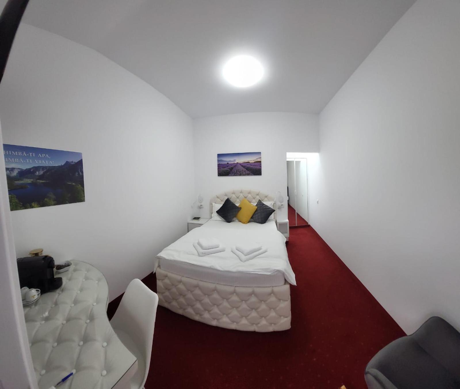 Royal Park Complex Otel Bascov Dış mekan fotoğraf